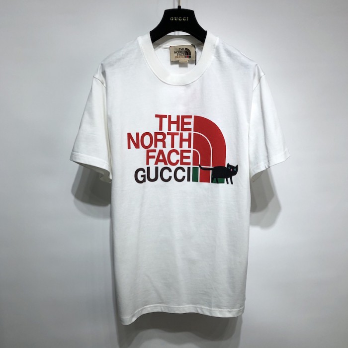 the north face x G*u*i t shirt  / black cat white