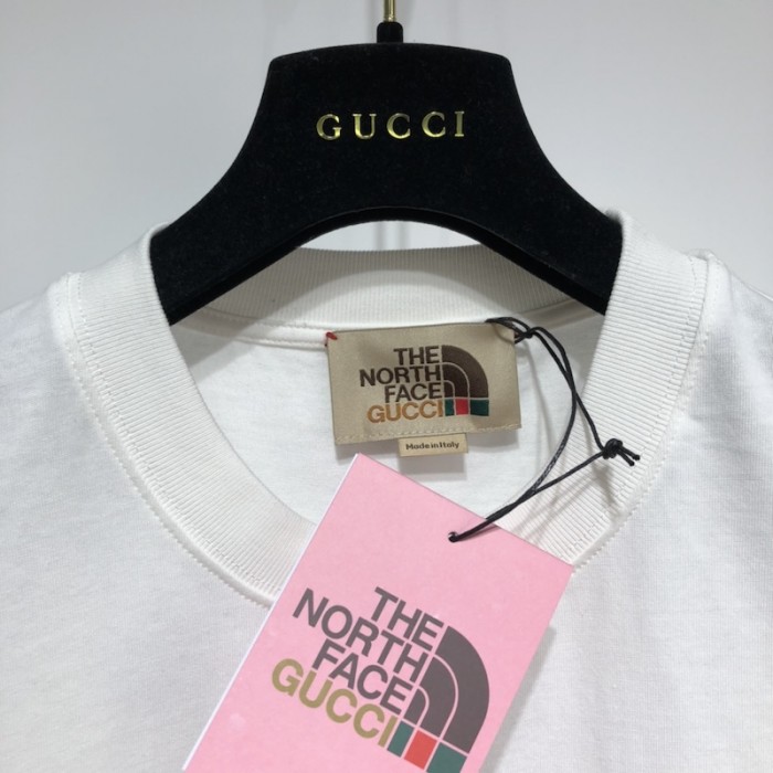 the north face x G*u*i t shirt / black cat white