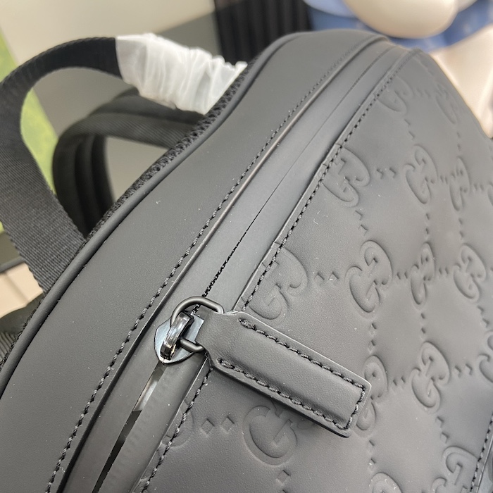 G*u*i black gg rubber-effect leather backpack ‎771280