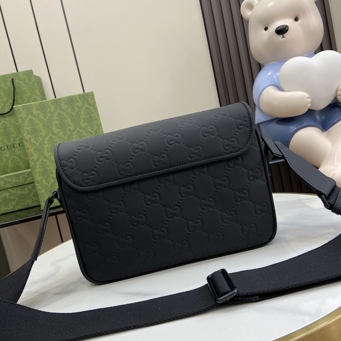 G*u*i black gg rubber-effect leather gg crossbody bag ‎775097