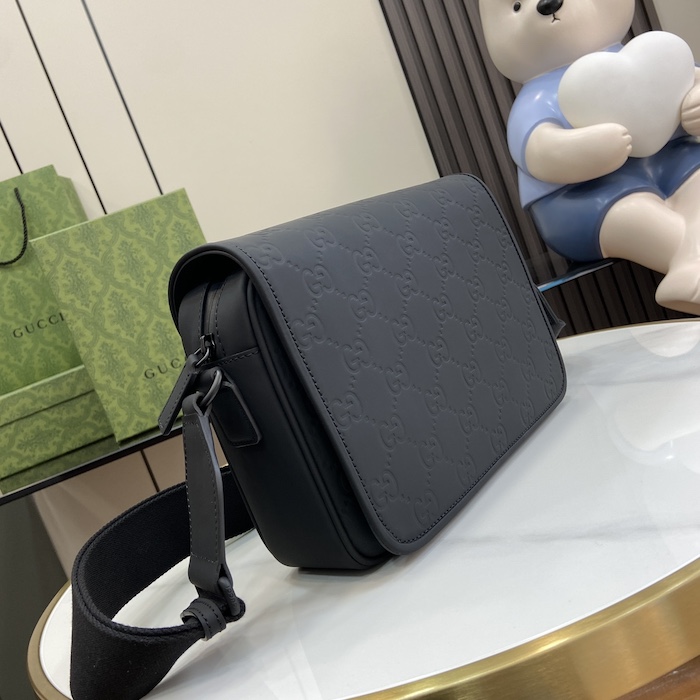 G*u*i black gg rubber-effect leather gg crossbody bag ‎775097