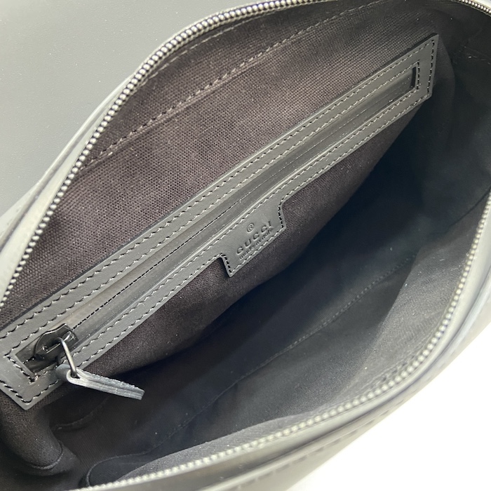 G*u*i black gg rubber-effect leather gg crossbody bag ‎775097