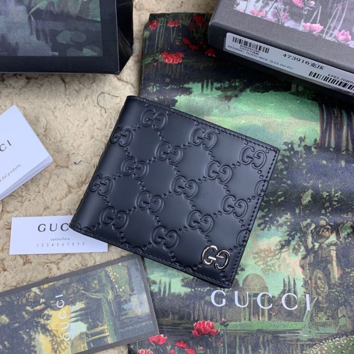 G*u*i signature leather wallet black