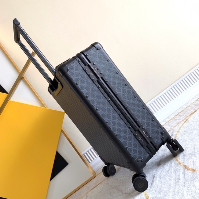G*u*i globe-trotter black gg canvas luggage