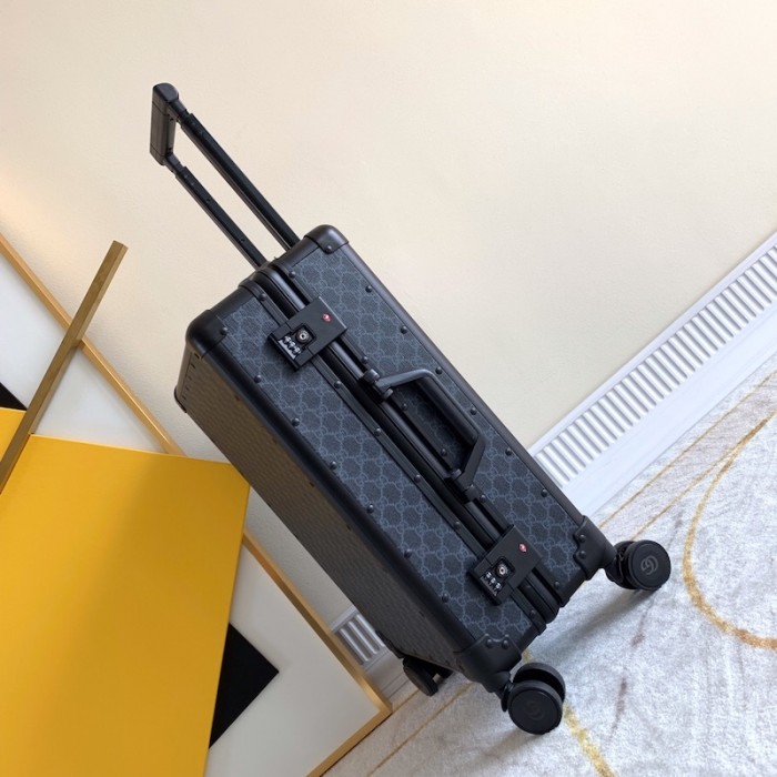 G*u*i globe-trotter black gg canvas luggage
