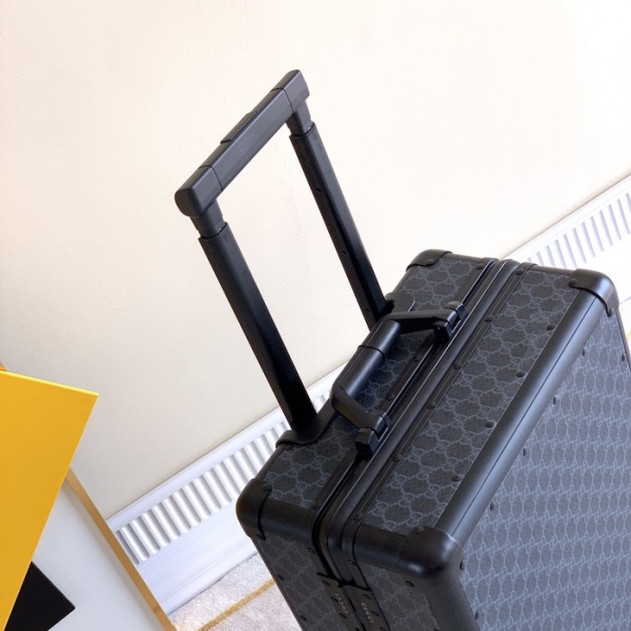 G*u*i globe-trotter black gg canvas luggage