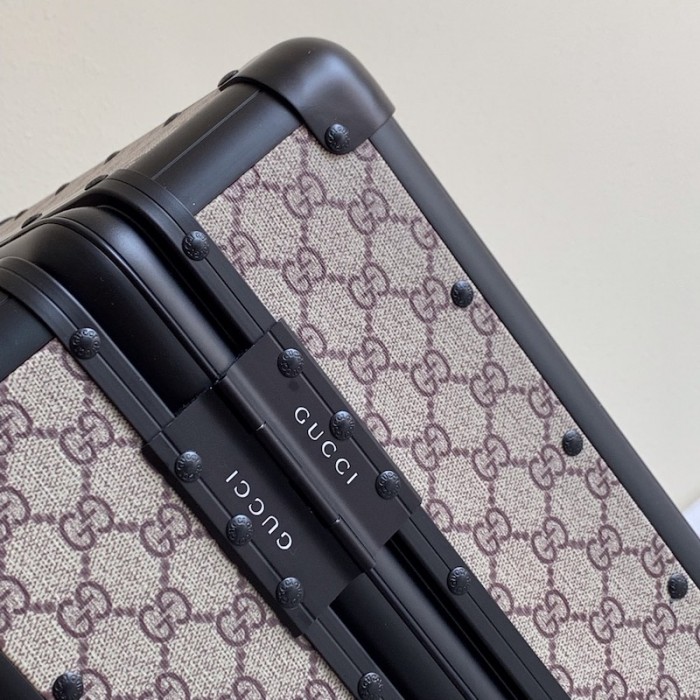 G*u*i globe-trotter beige gg canvas luggage