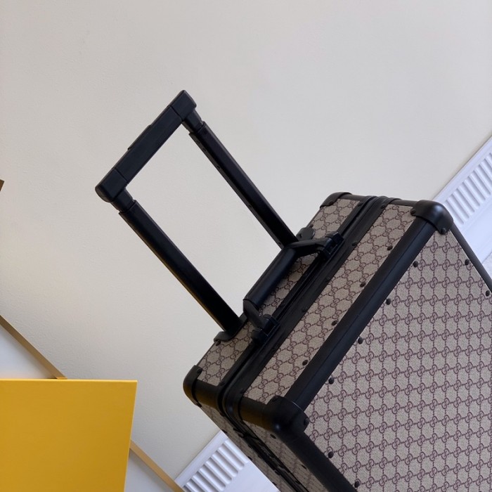 G*u*i globe-trotter beige gg canvas luggage