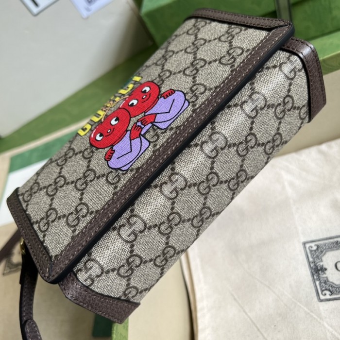 G*u*i cherry print mini bag ‎700733