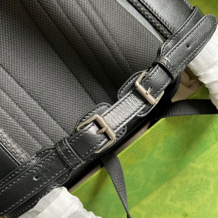 G*u*i medium backpack with interlocking g 696013 black