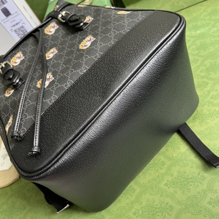 G*u*i gg medium backpack with tiger print 696013