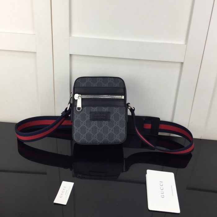 G*u*i gg black messenger bag ‎598103