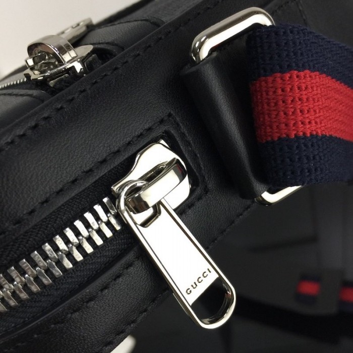 G*u*i gg black messenger bag ‎598103