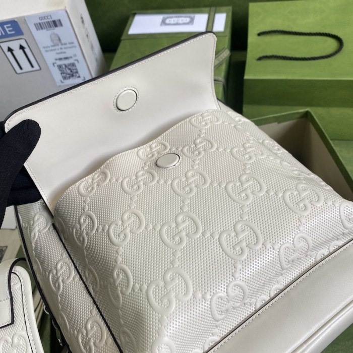 G*u*i gg embossed backpack white 658579