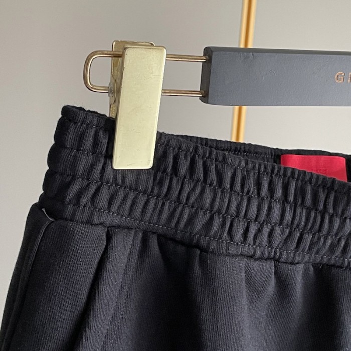 Givenchy 4G Embroidered Oversized Short Black/Red