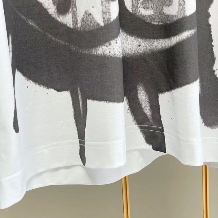 Givenchy Oversized t-shirt with tag effect dog print White
