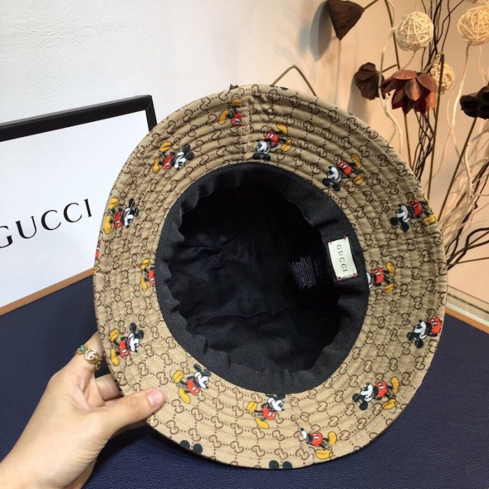 disney x G*u*i bucket hat