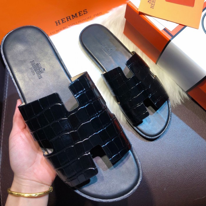 H**mes men izmir sandals in crocodile skin black