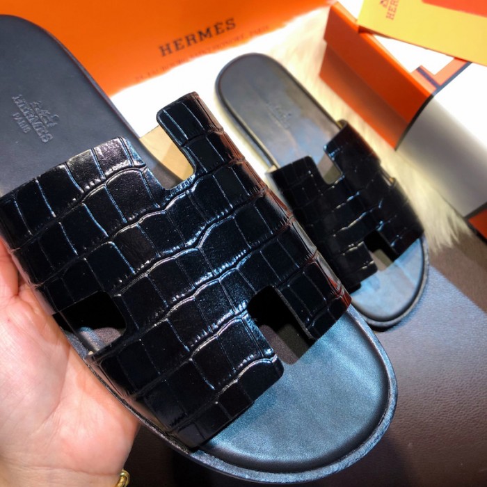 H**mes men izmir sandals in crocodile skin black