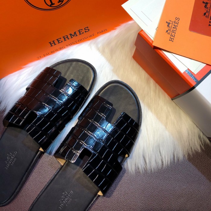 H**mes men izmir sandals in crocodile skin black
