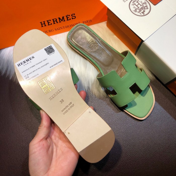 H**mes women oran sandals in epsom leather green