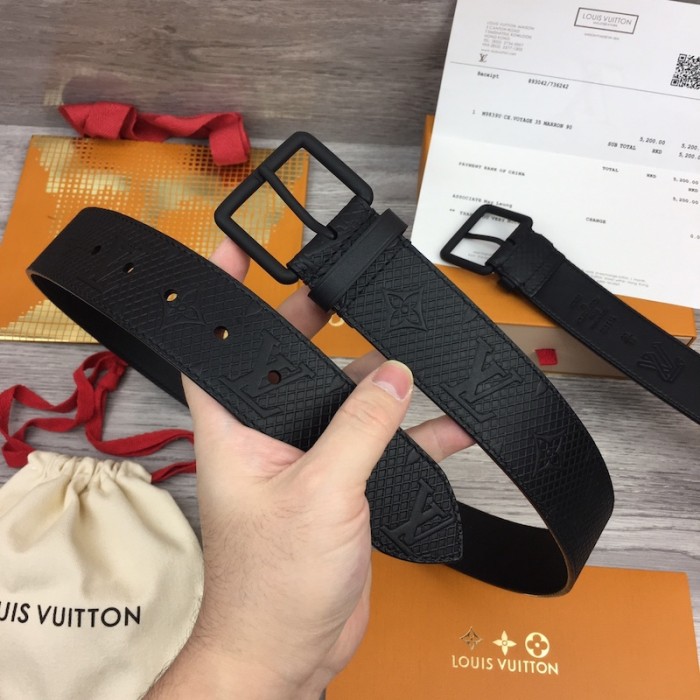 l**is V*t*n speaker 40mm belt black m0615u