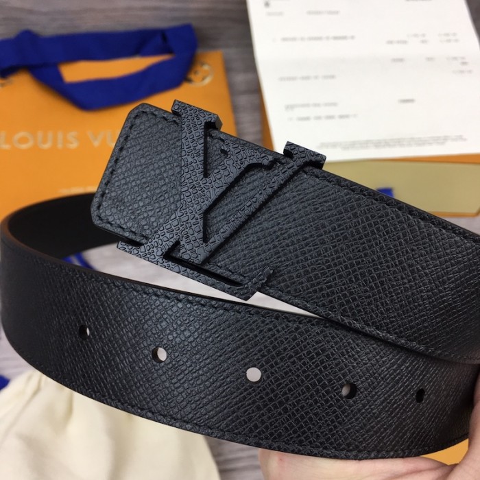 l**is V*t*n initiales 35mm taiga leather belt m6897