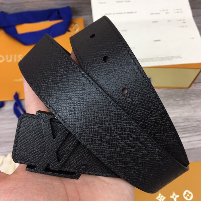 l**is V*t*n initiales 35mm taiga leather belt m6897