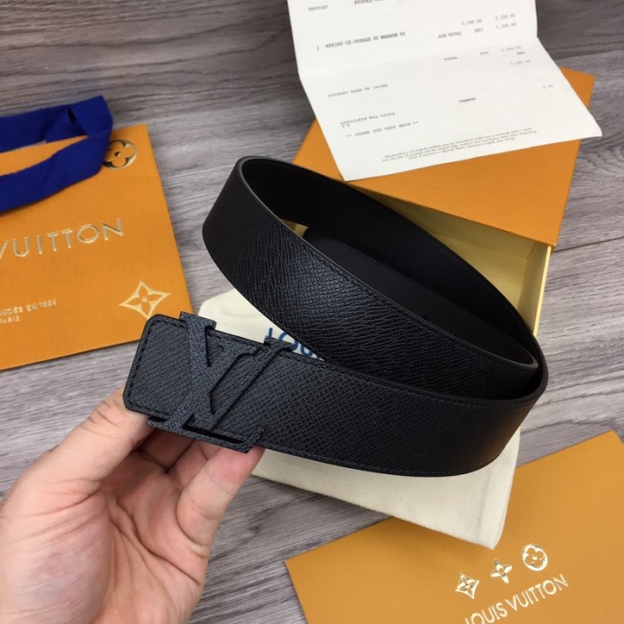 l**is V*t*n initiales 35mm taiga leather belt m6897