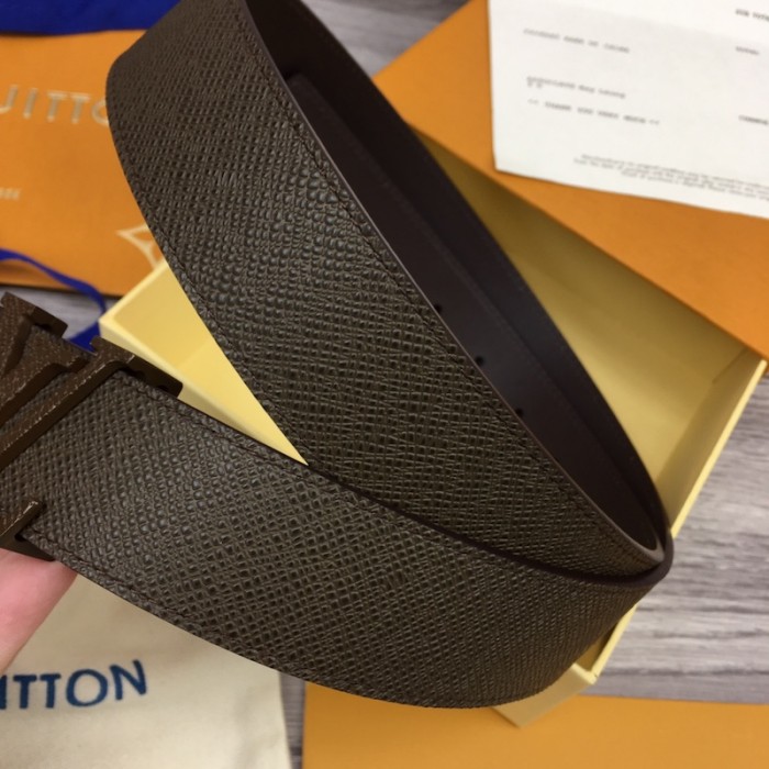 l**is V*t*n initiales 35mm taiga leather belt m9351