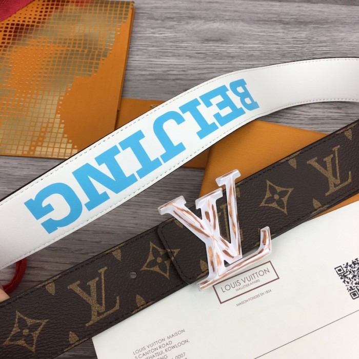 l**is V*t*n lv pyramide cities exclusive 40mm reversible belt m0489