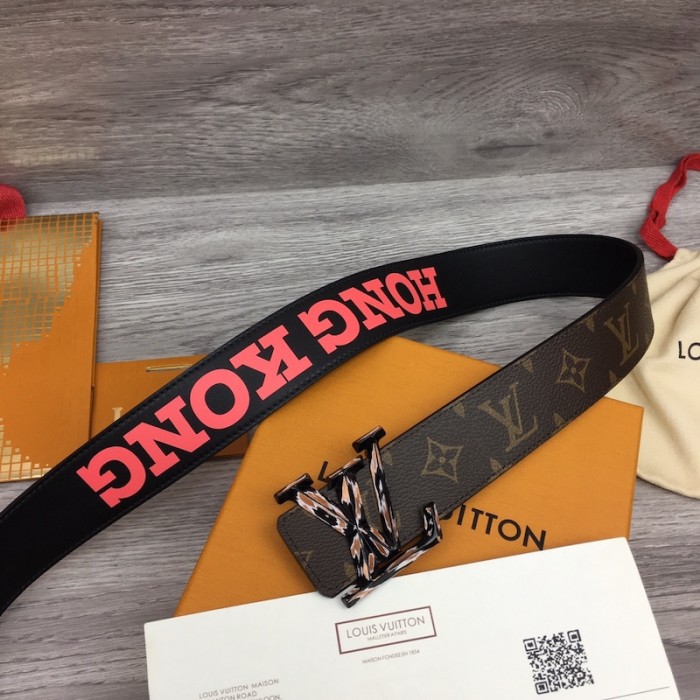 l**is V*t*n lv pyramide cities exclusive 40mm reversible belt m0490