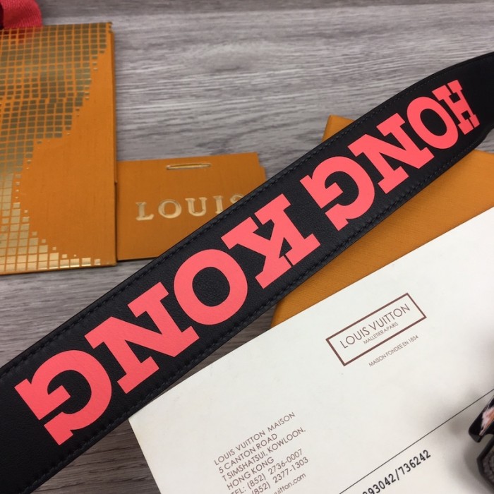 l**is V*t*n lv pyramide cities exclusive 40mm reversible belt m0490