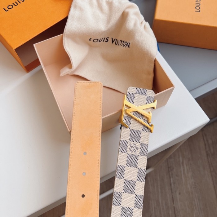 l**is V*t*n damier azur initiales belt m9609