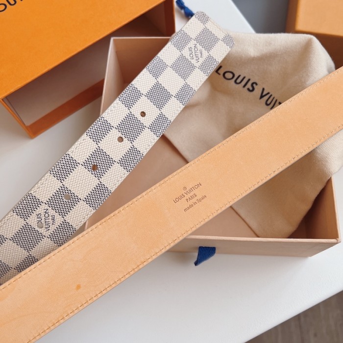 l**is V*t*n damier azur initiales belt m9609