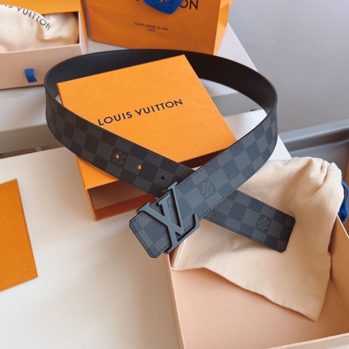 l**is V*t*n damier graphite initiales belt m9808
