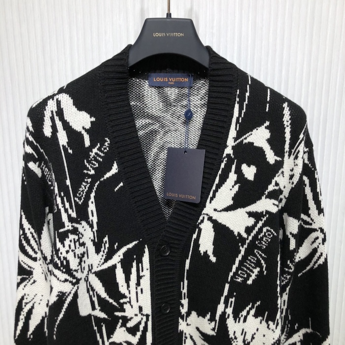 l**is V*t*n thistle jacquard cardigan 1ab91g