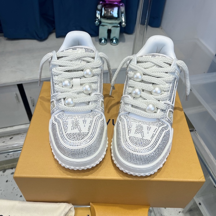 l**is V*t*n lv trainer maxi sneaker white