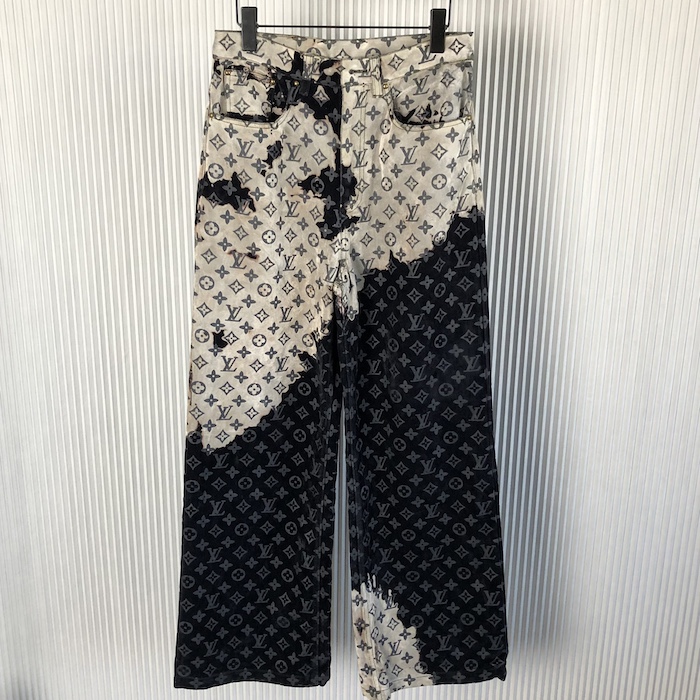 l**is V*t*n monogram denim pants 1aface