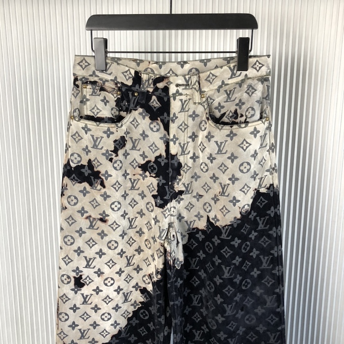 l**is V*t*n monogram denim pants 1aface