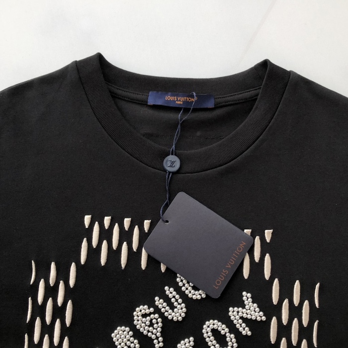 l**is V*t*n embroidered signature cotton t-shirt 1afjfh