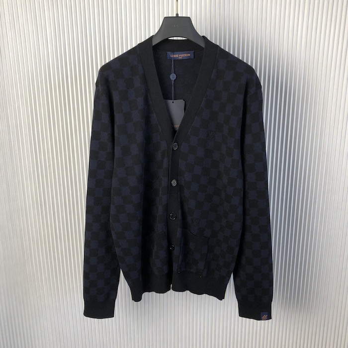 l**is V*t*n wool cardigan 1afjrv