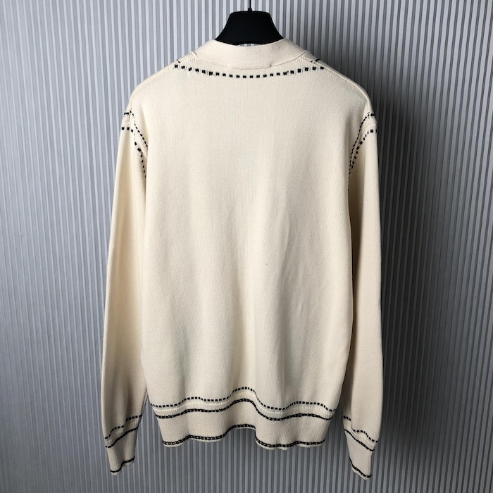 l**is V*t*n signature light cardigan 1afpy1