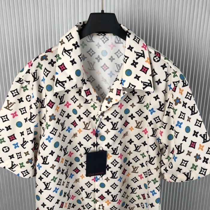 l**is V*t*n monogram printed short-sleeved silk shirt 1afq26