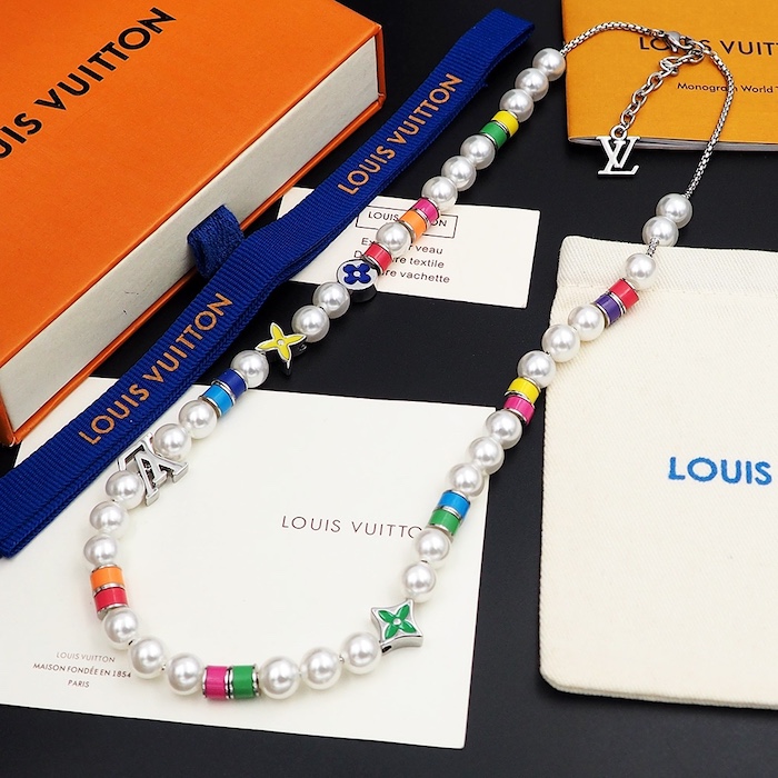 l**is V*t*n mng pearls party necklace m01500