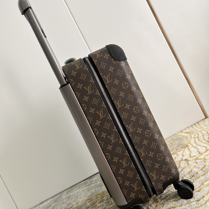 l**is V*t*n monogram canvas horizon 55 m20294