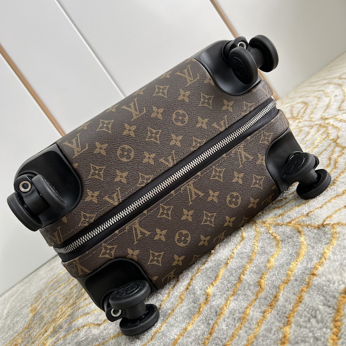 l**is V*t*n monogram canvas horizon 55 m20294
