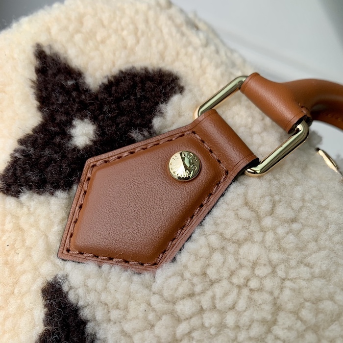 l**is V*t*n shearling speedy bandoulière 25 m23468
