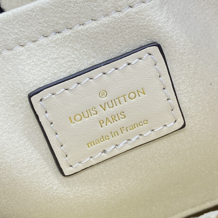 l**is V*t*n onthego east west cream m23698