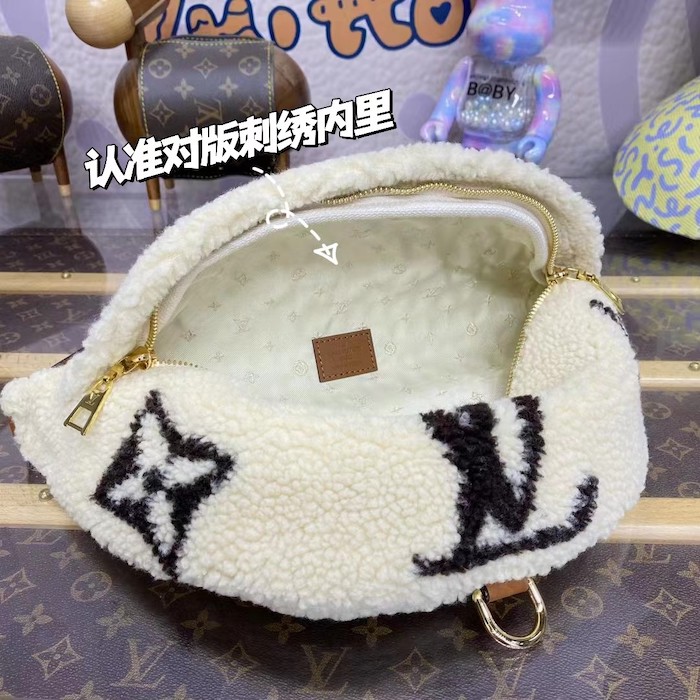 l**is V*t*n monogram shearling bumbag m23715